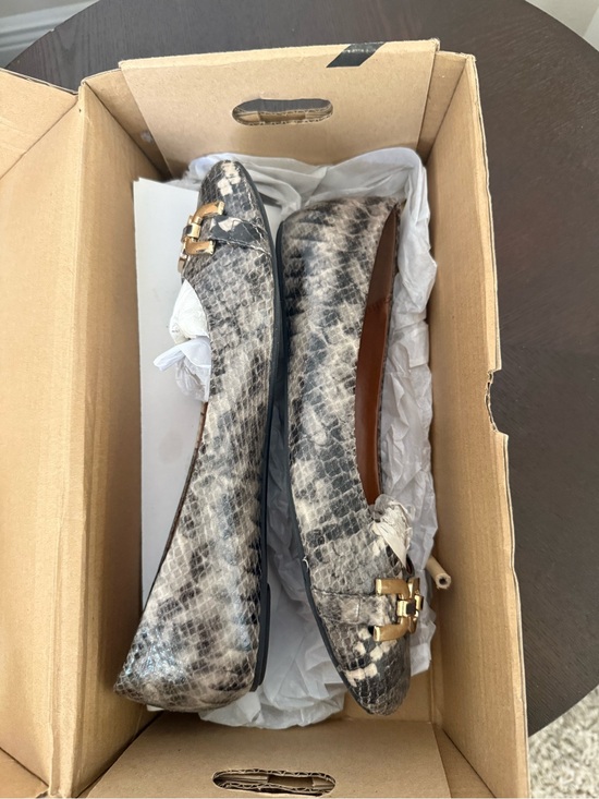 Banana Republic Factory Shoes - Banana Republic Factory Snake-Print Ballet Flats in Gray with Gold Buckle